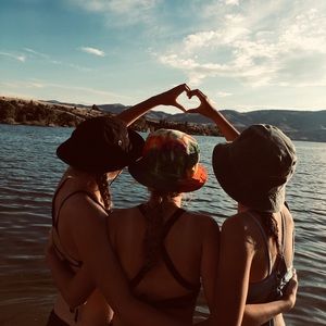 Meet your Posher, Taylor